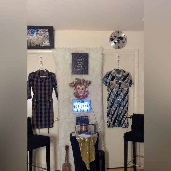 GET NOTIFIED OF NEXT LIVE SHOWS & @shegotstyle closet BID WINNER GIFT Giveaways. - Picture 3 of 7